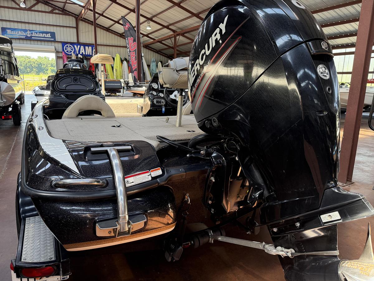 Used 2014 Nitro Z7 DC