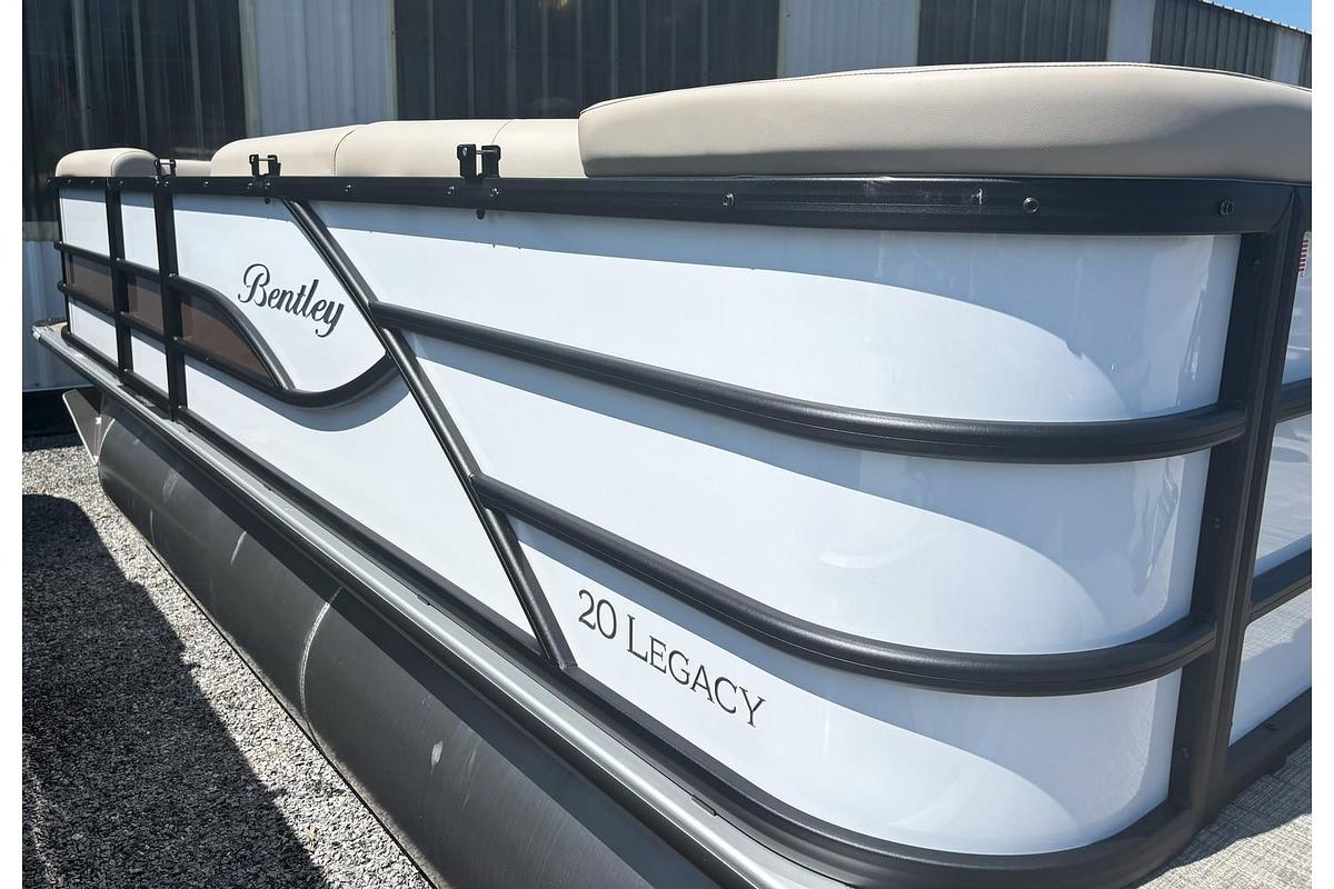2026 Bentley Pontoons Legacy 200 Cruise