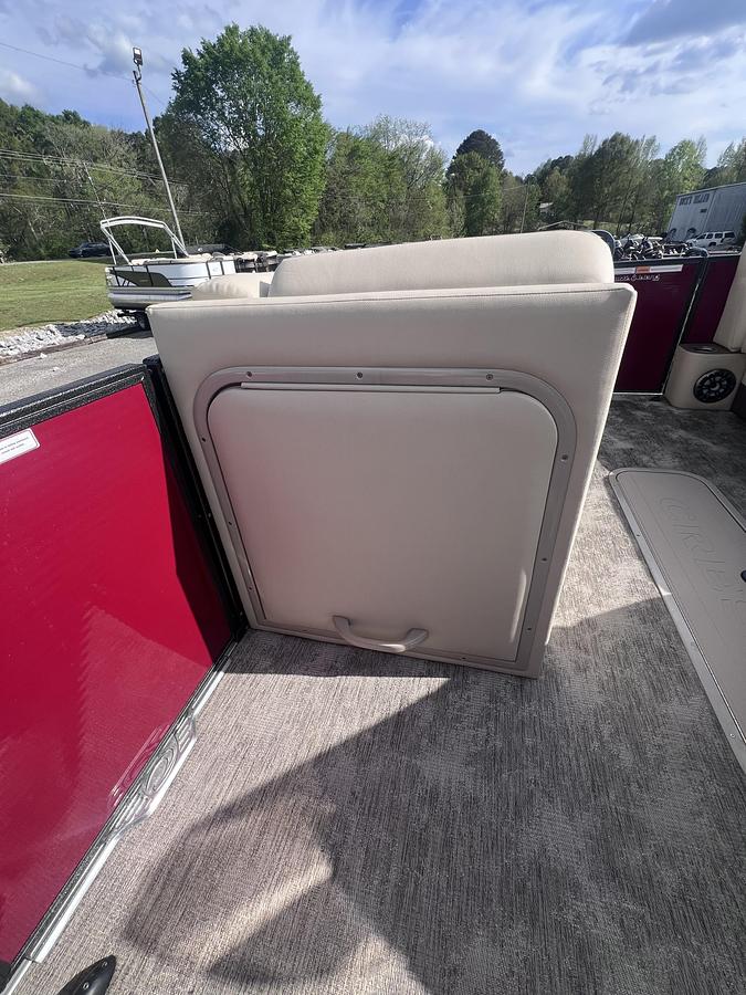 Used 2021 Crest Pontoons 220SLSC DLX CPT