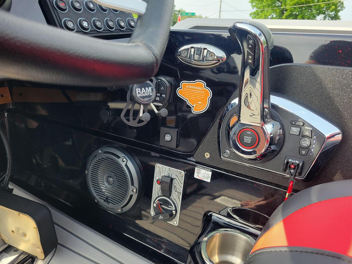 Used 2025 Bass Cat Jaguar