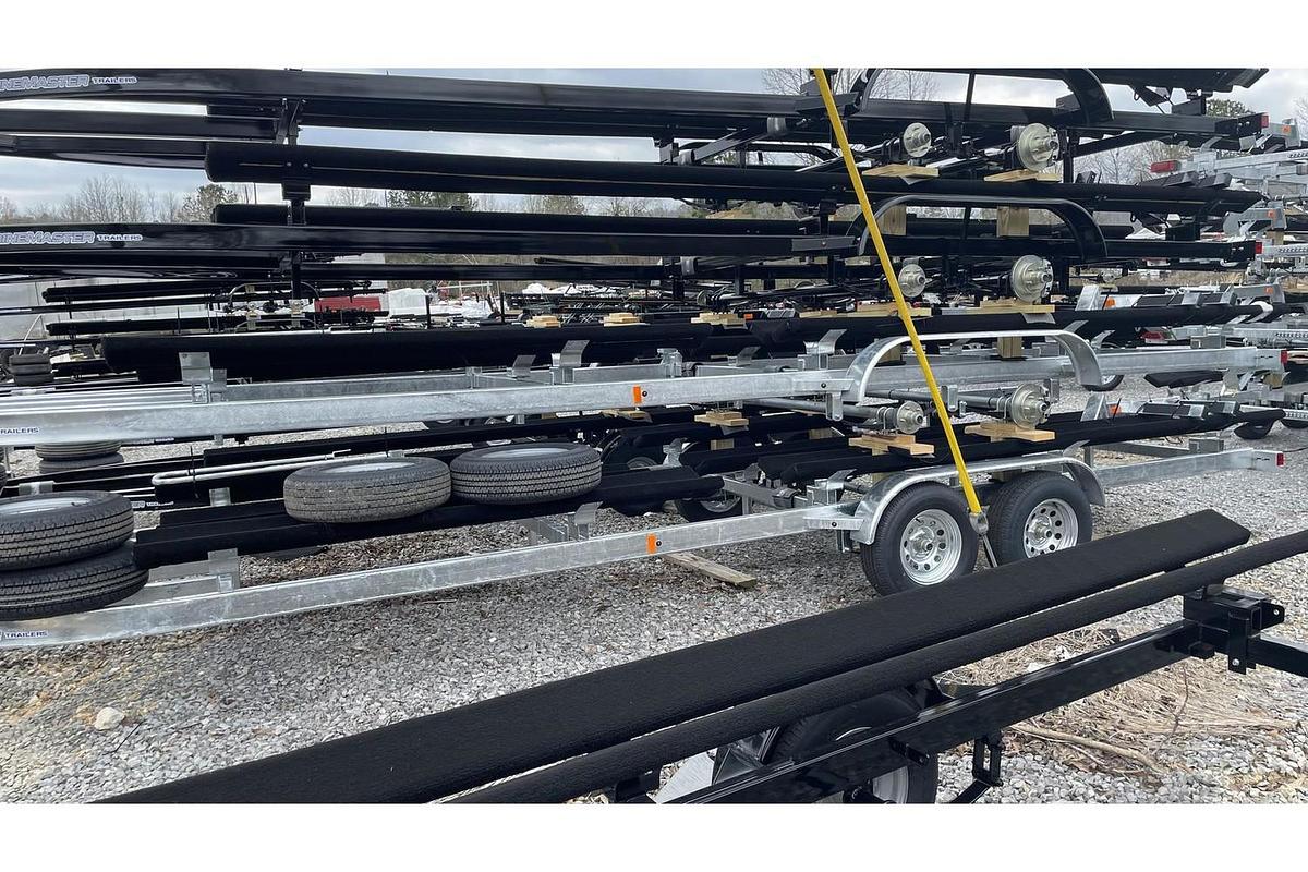 2023 Marine Master 25ft Tandem Pontoon Trailer
