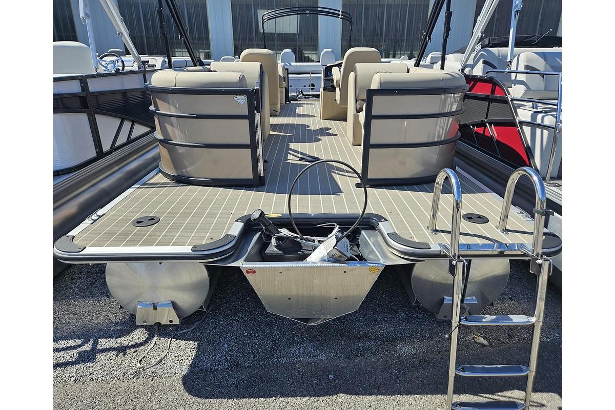 2024 Bentley Pontoons Legacy 220 Navigator
