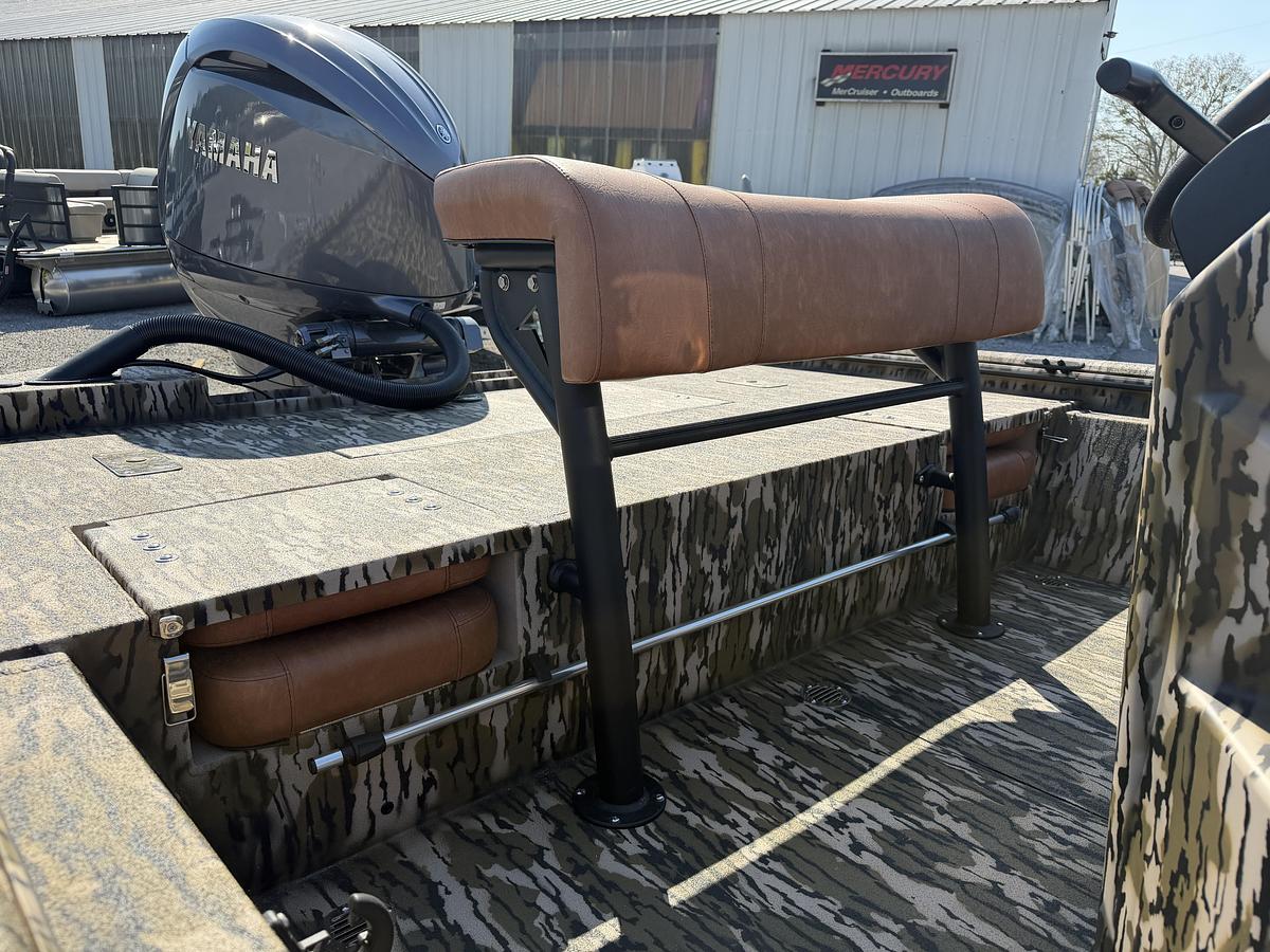 2026 Avid Boats 20CC Rogue