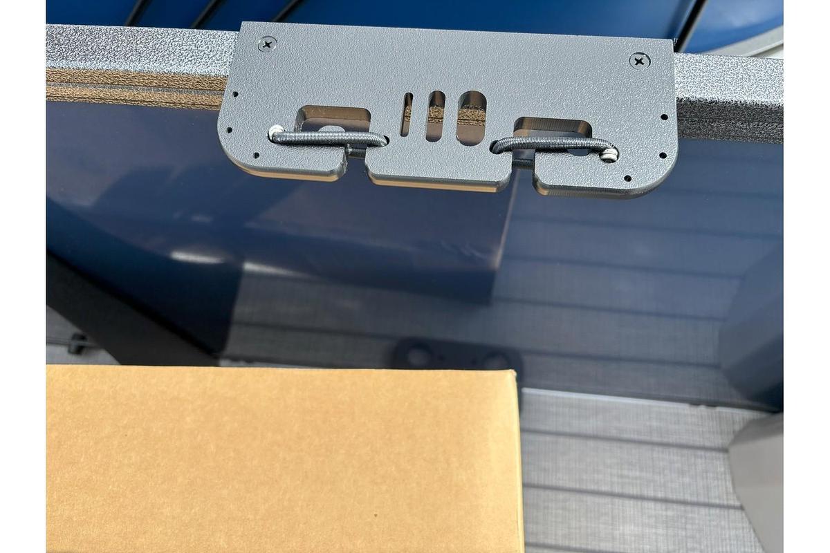 2025 Bentley Pontoons Fish 200 4 PT