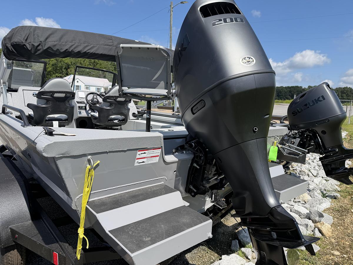 2027 SeaArk ProCat 200