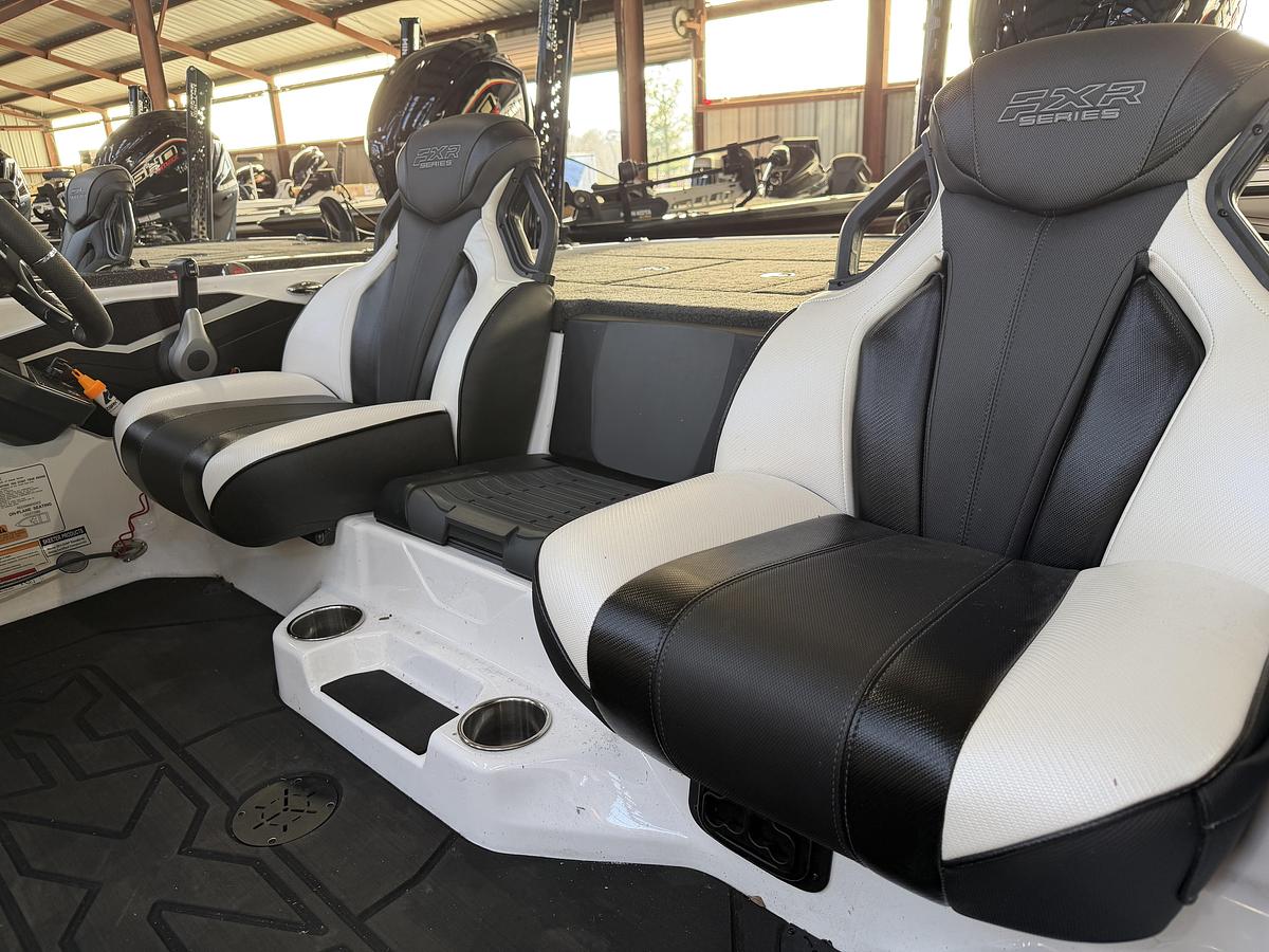 Used 2025 Skeeter FX20LE