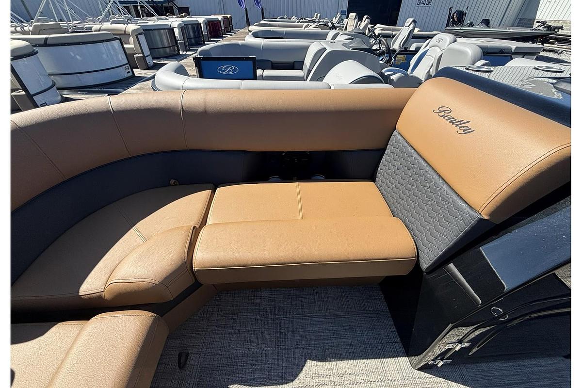 2026 Bentley Pontoons Elite 223 Swingback DC