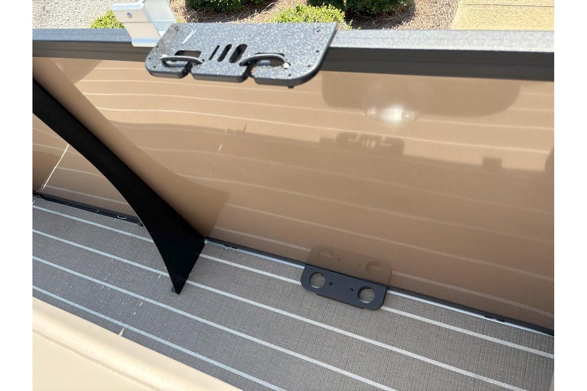 2026 Bentley Pontoons Fish 200 CW