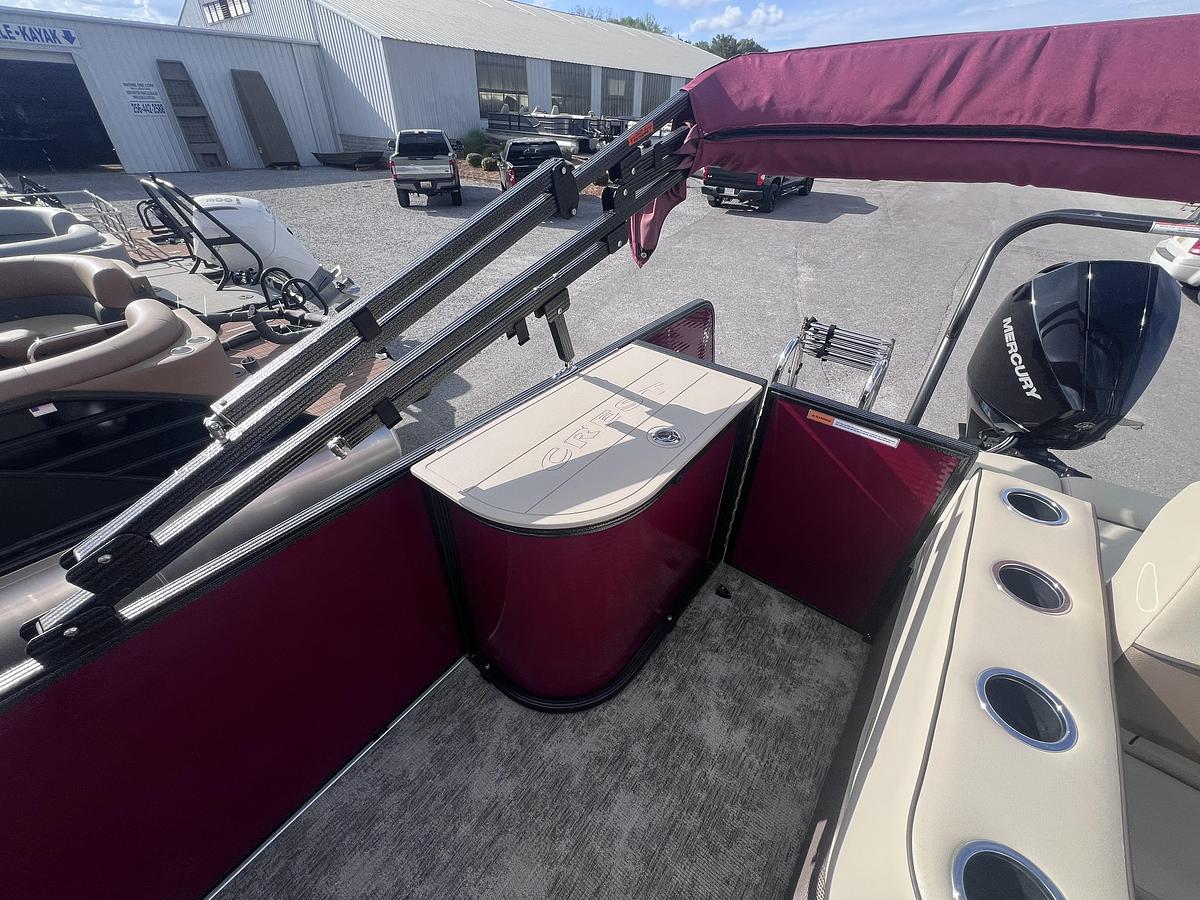 Used 2021 Crest Pontoons 220SLSC DLX CPT