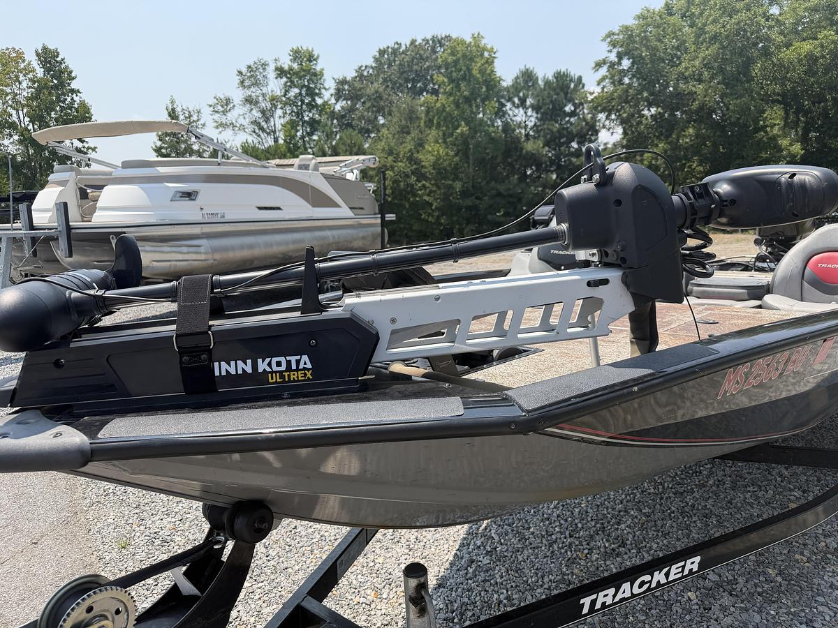 Used 2015 Tracker Pro Team 175 TXW