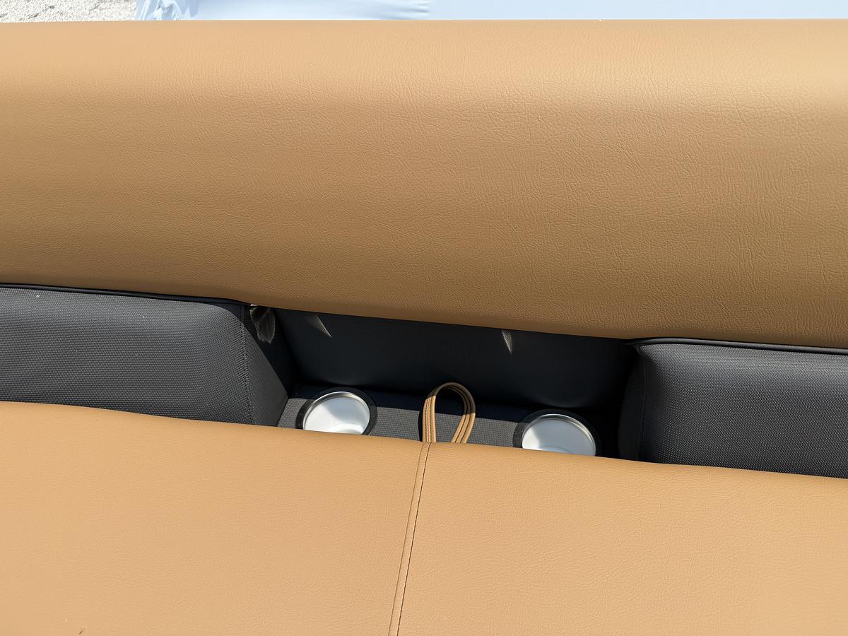 2027 Bentley Pontoons Legacy 223 Swingback