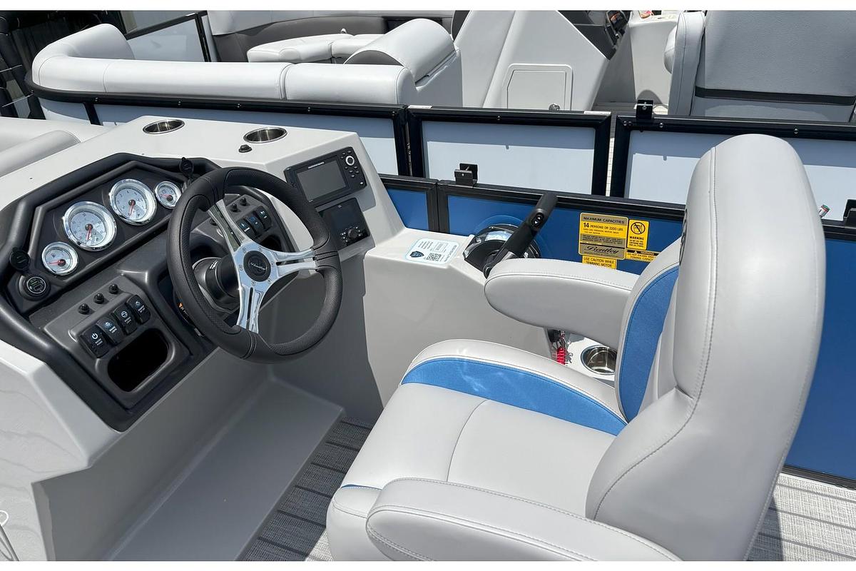 2025 Bentley Pontoons Legacy 203 Swingback
