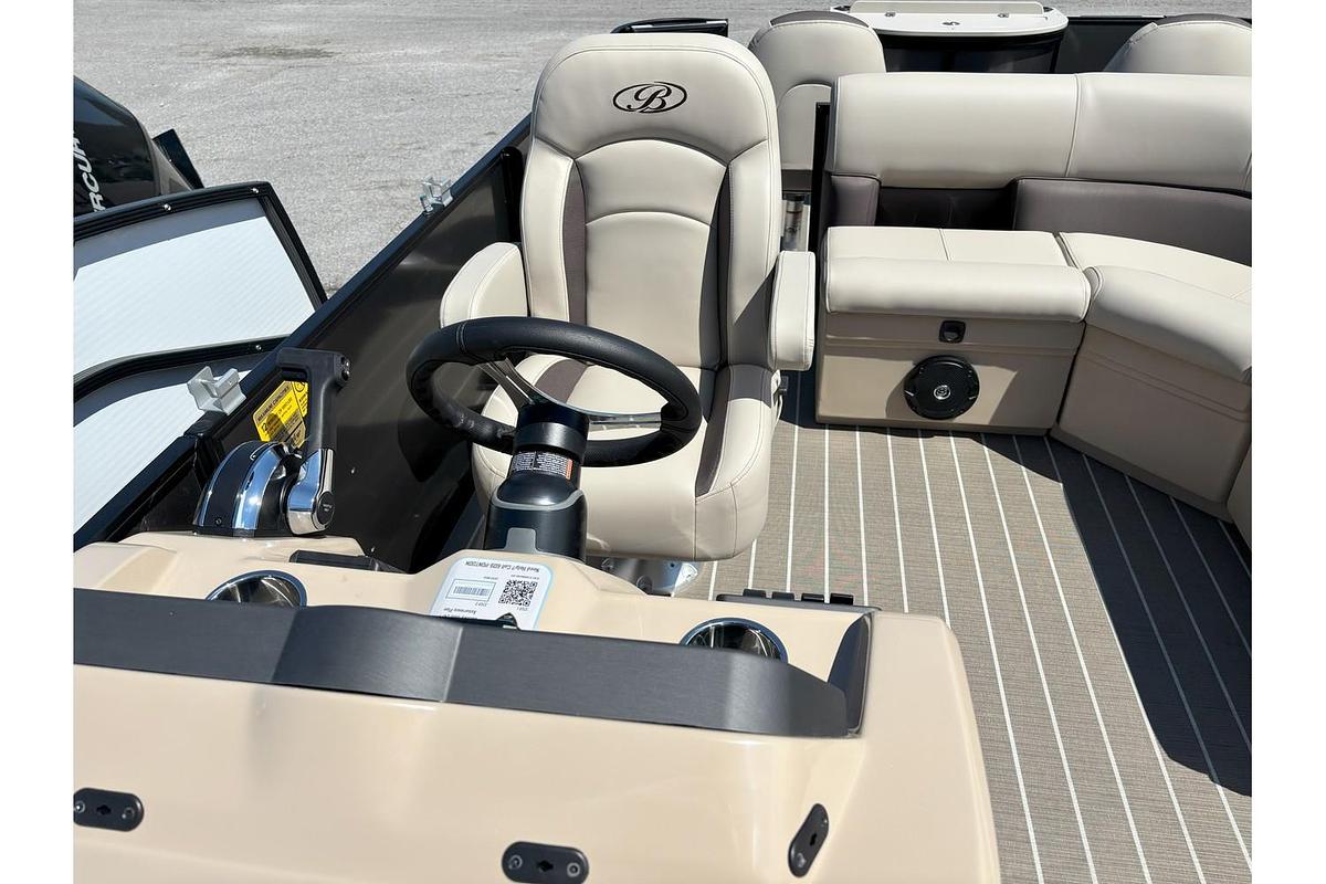 2025 Bentley Pontoons 200FNC