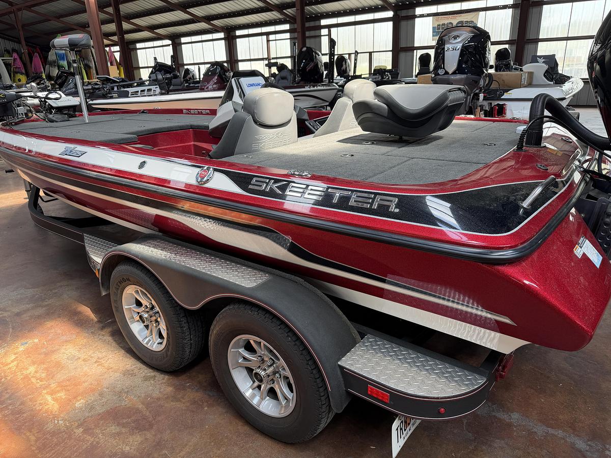 Used 2016 Skeeter ZX225