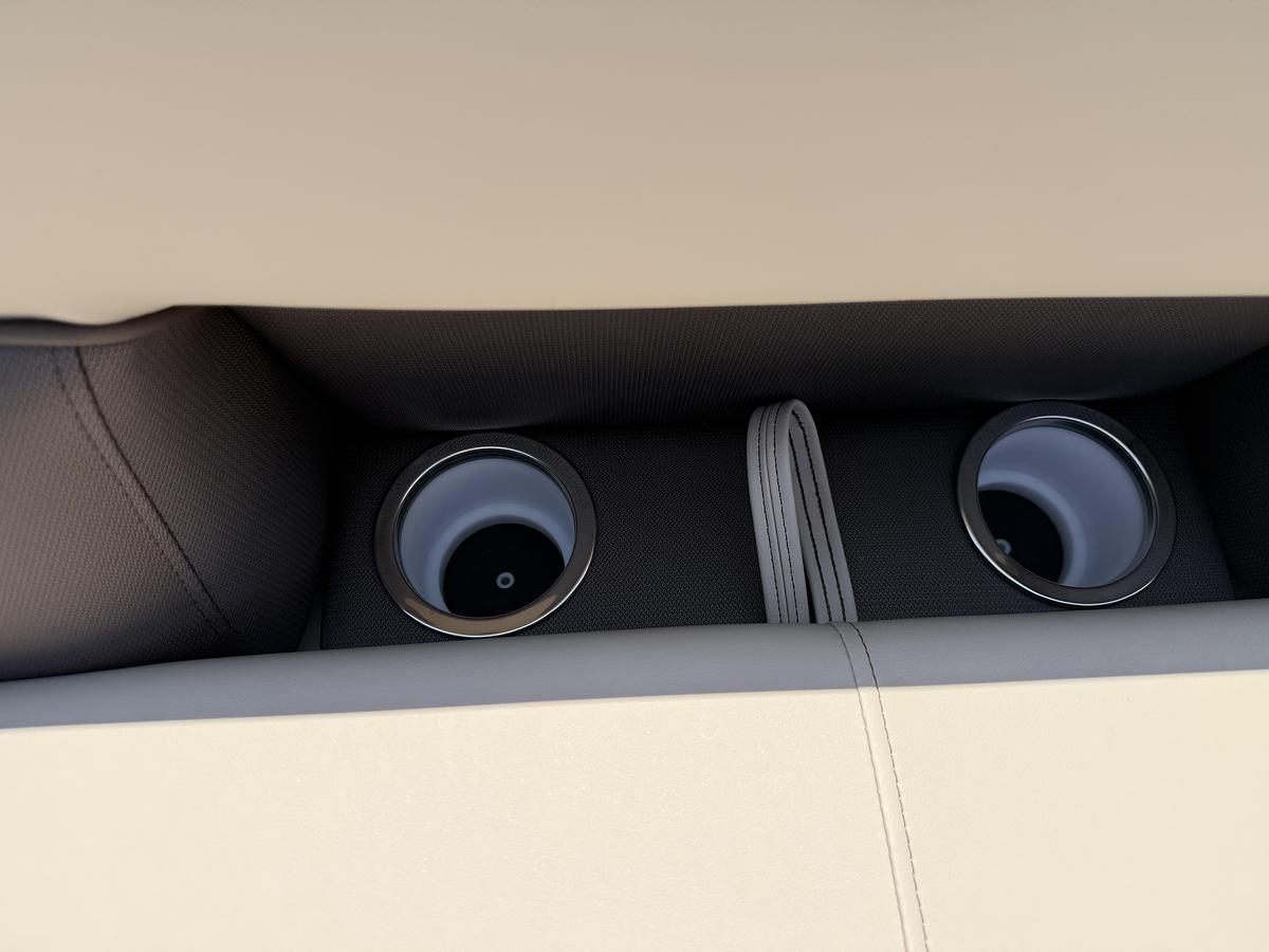 2027 Bentley Pontoons Legacy 223 Navigator