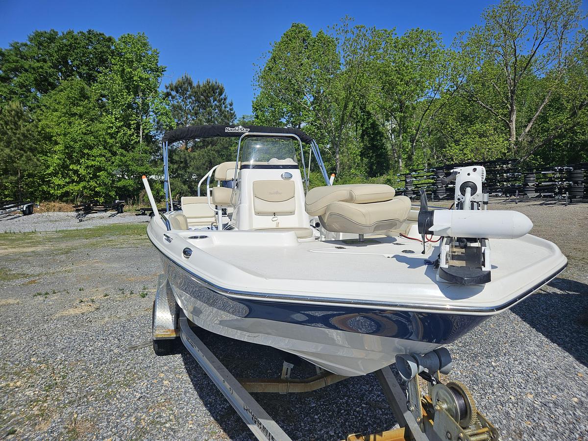 Used 2022 Nautic Star 211 Hybrid