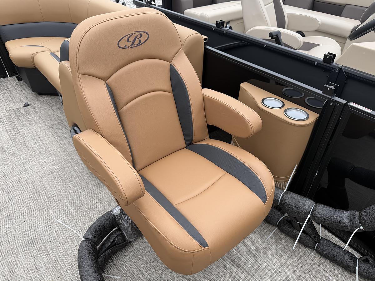 2027 Bentley Pontoons Legacy 223 Navigator