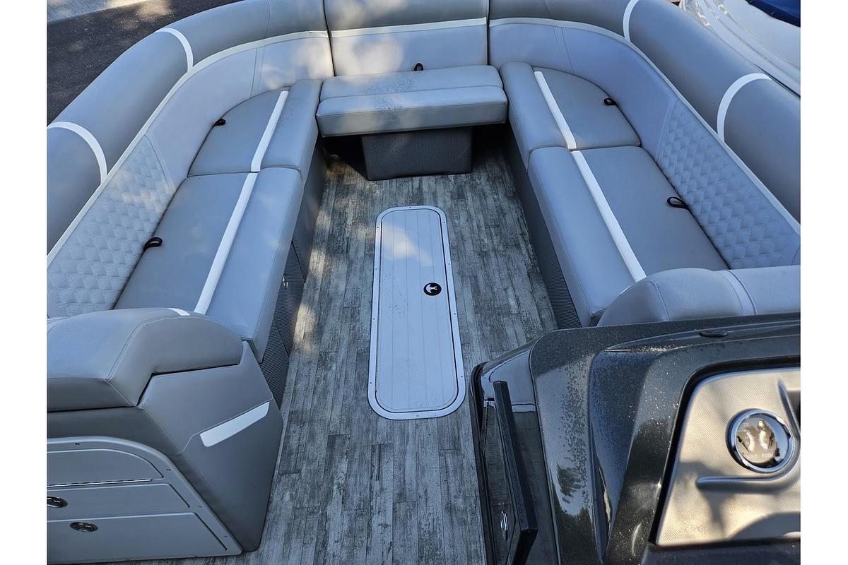 2023 Crest Pontoons Classic Platinum 240SLC CPT DLX