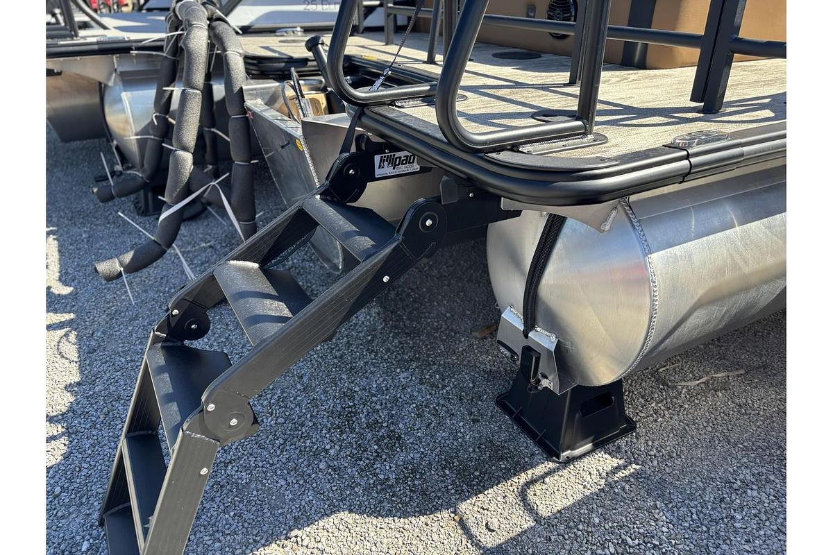 2026 Bentley Pontoons Elite 223 Swingback DC