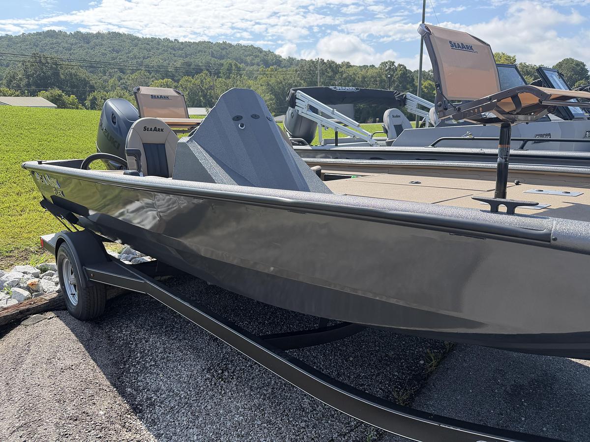 2027 SeaArk Flex 19