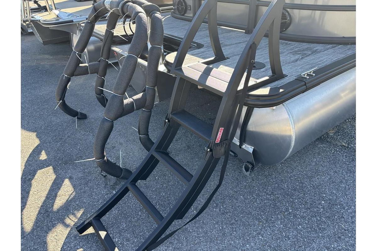 2026 Bentley Pontoons Legacy 223 Navigator