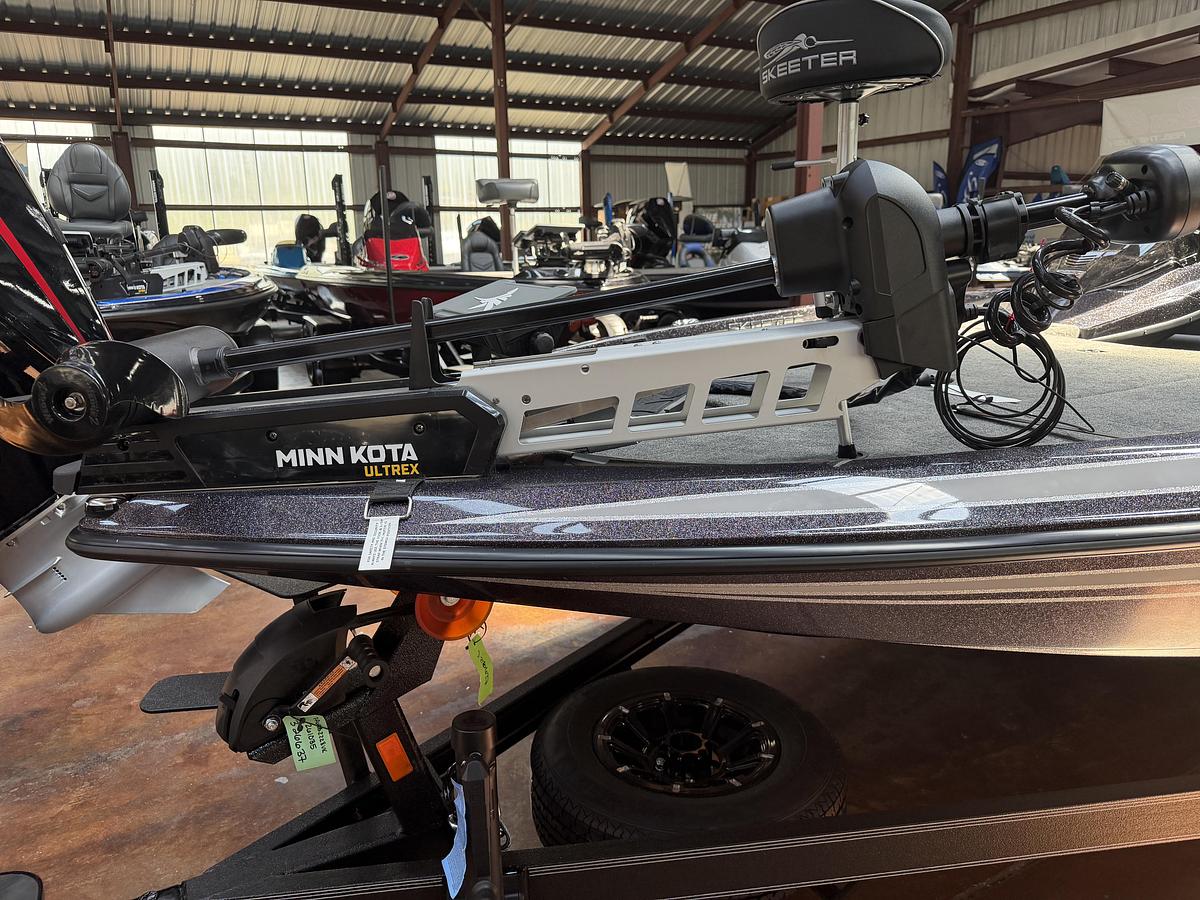 2027 Skeeter ZX200