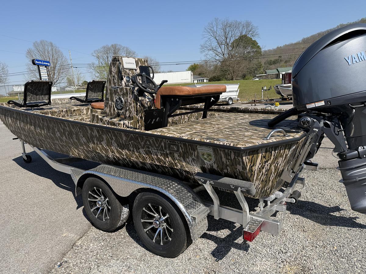 2026 Avid Boats 20CC Rogue