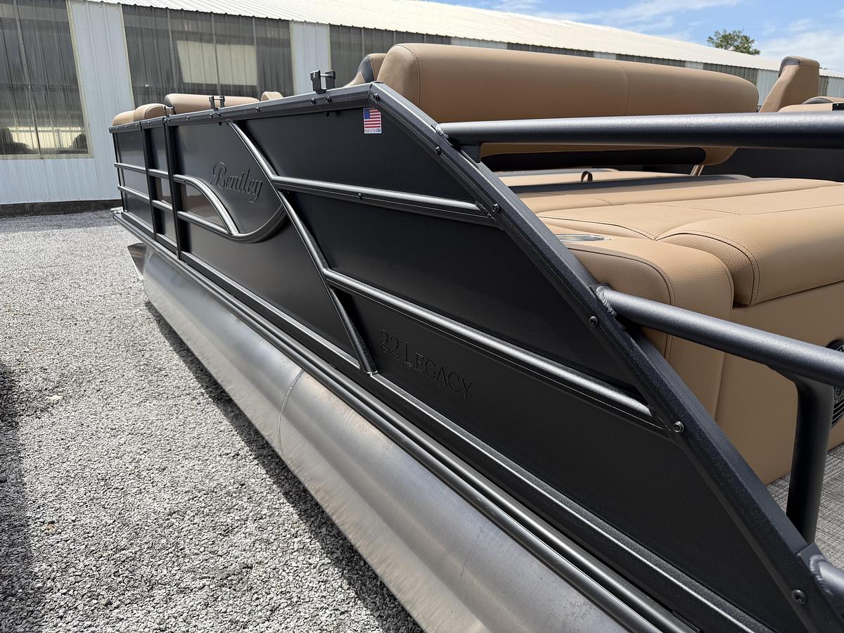 2027 Bentley Pontoons Legacy 223 Swingback