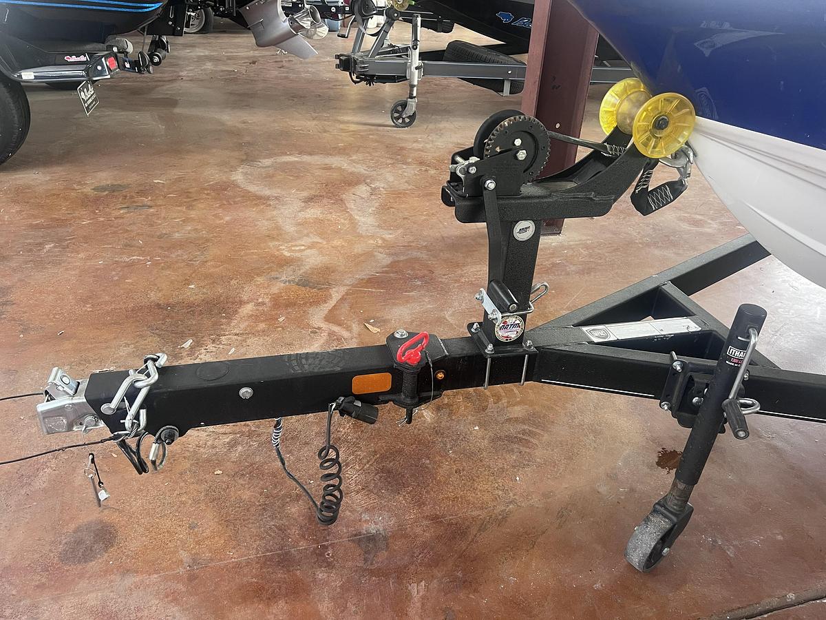 Used 2022 Tahoe 200 MOK