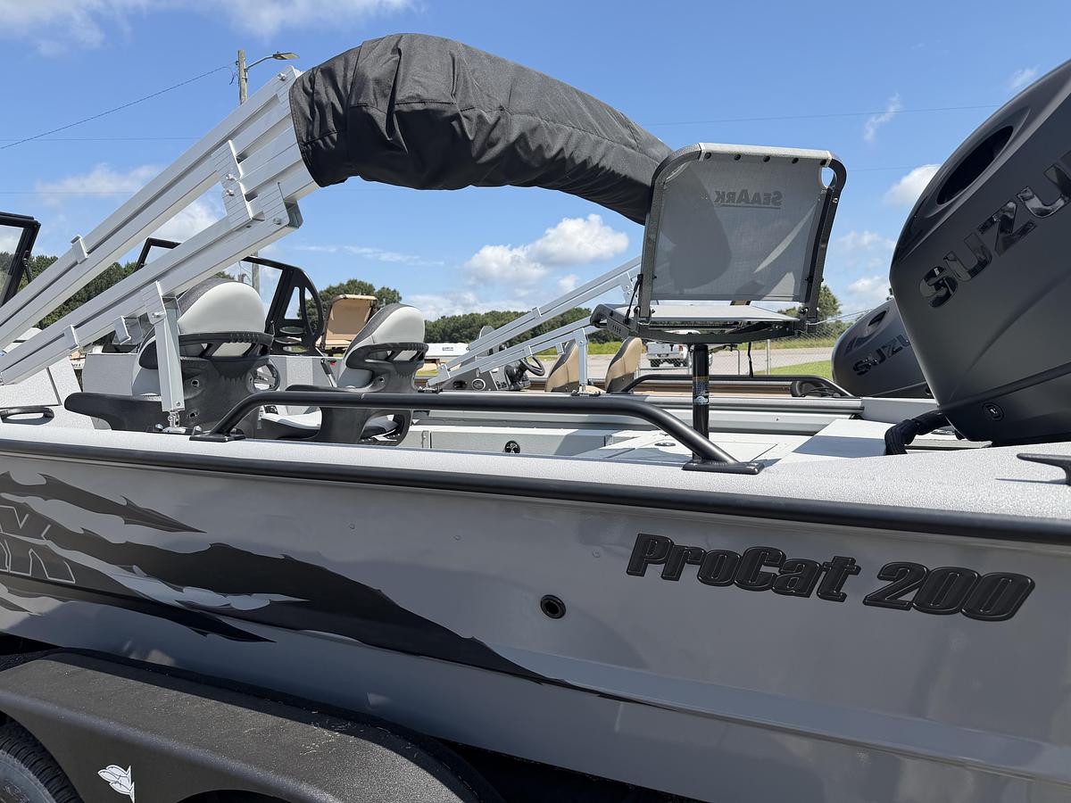 2027 SeaArk ProCat 200