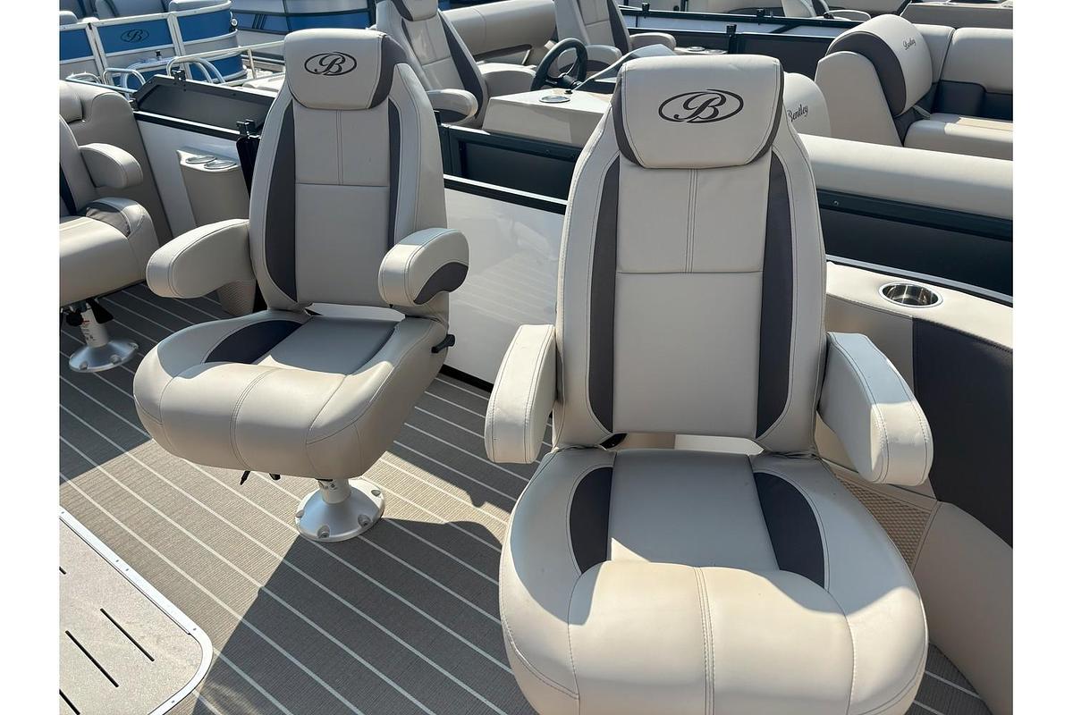 2026 Bentley Pontoons Legacy 223 DL Navigator