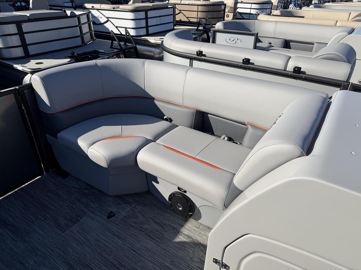 2026 Bentley Pontoons Legacy 200 Navigator