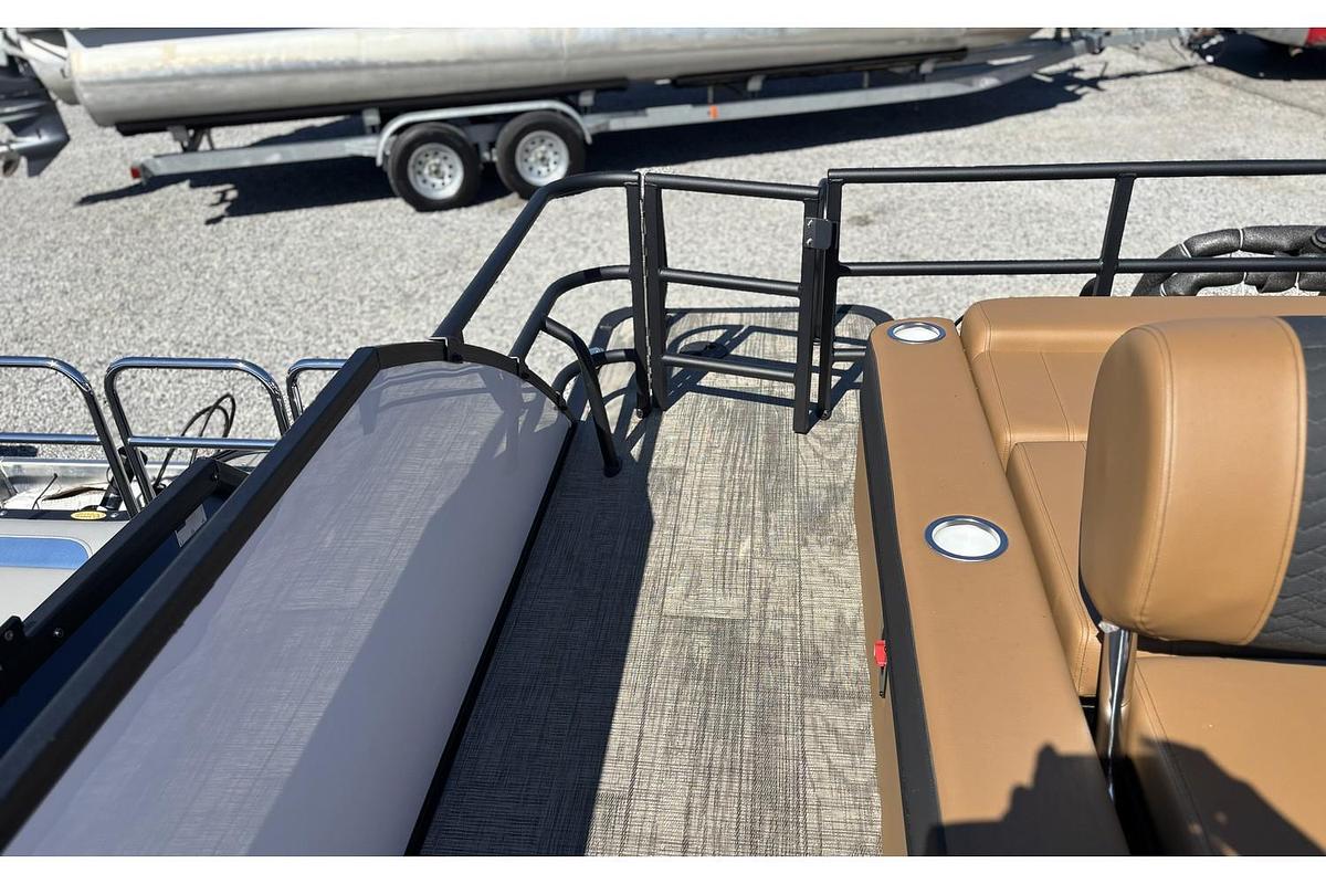 2026 Bentley Pontoons Elite 223 Swingback DC