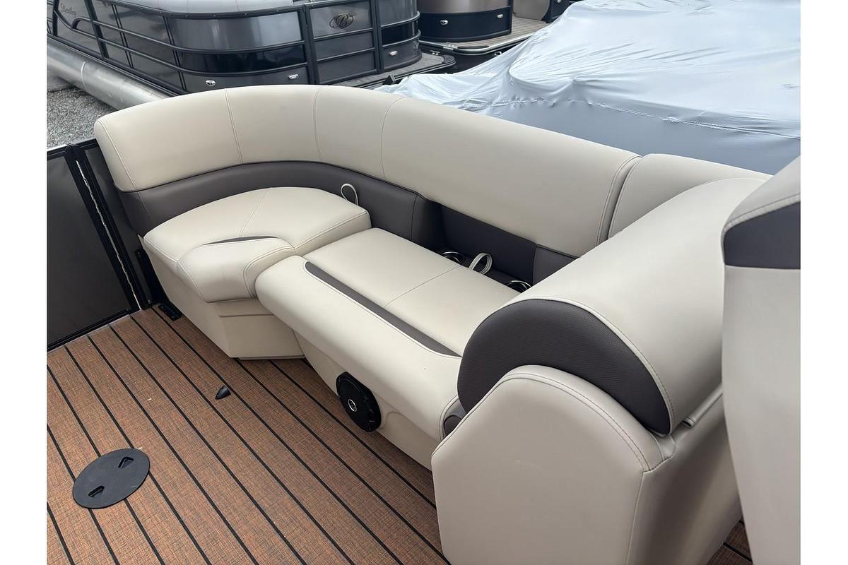 2026 Bentley Pontoons Legacy 220 DL Navigator