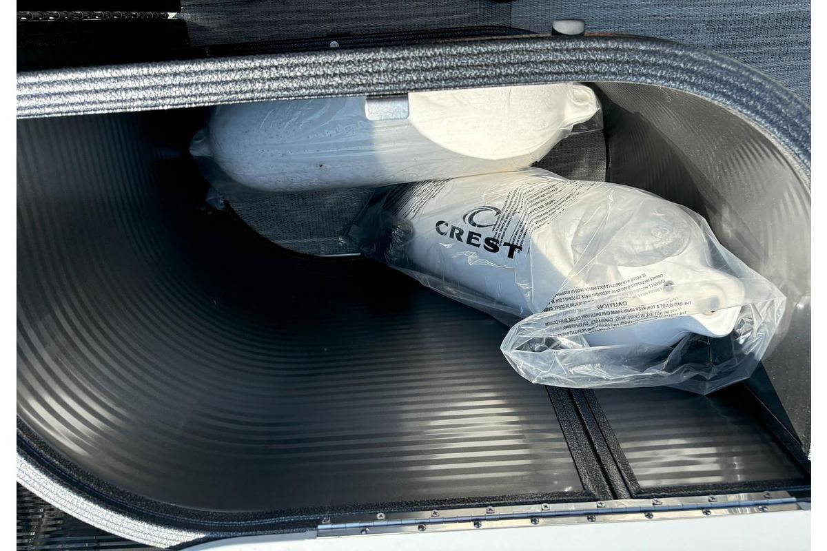 2024 Crest Pontoons Classic LX 200L