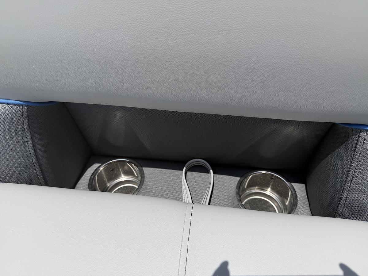 2027 Bentley Pontoons Bolt 203