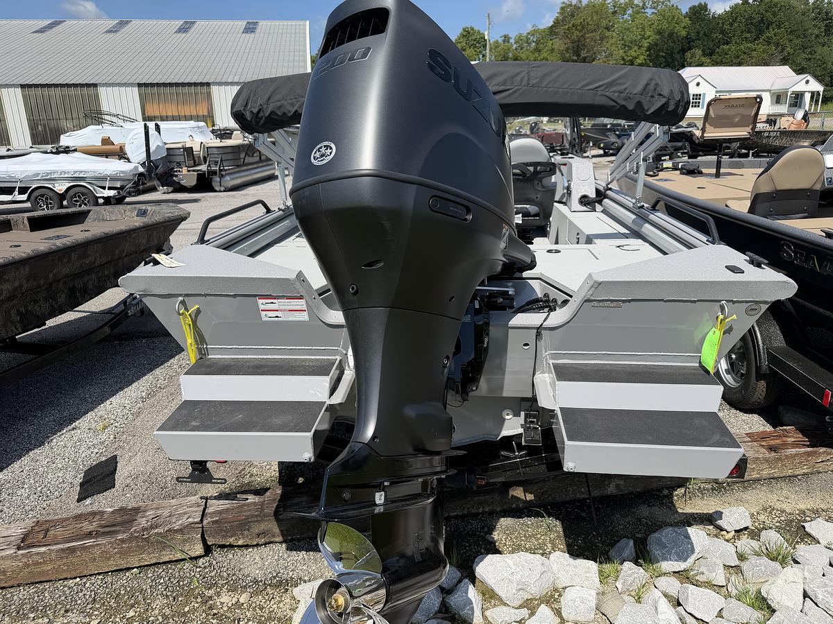 2027 SeaArk ProCat 200