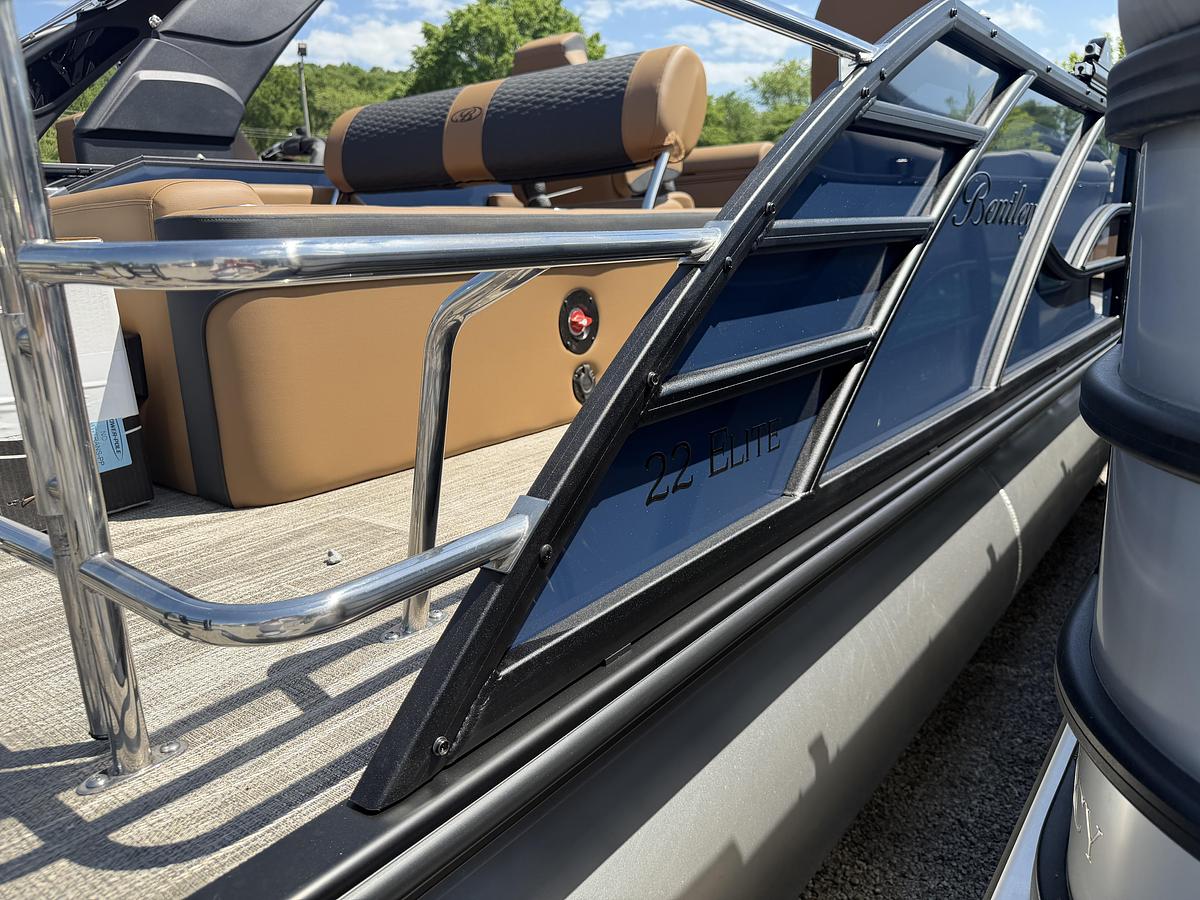 2026 Bentley Pontoons Elite 223 DC Swingback