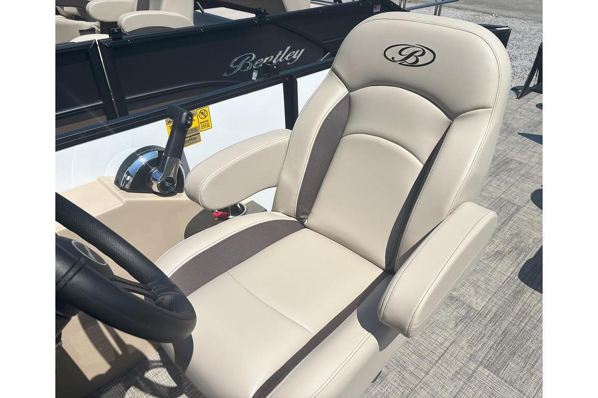 2026 Bentley Pontoons Legacy 200 Cruise