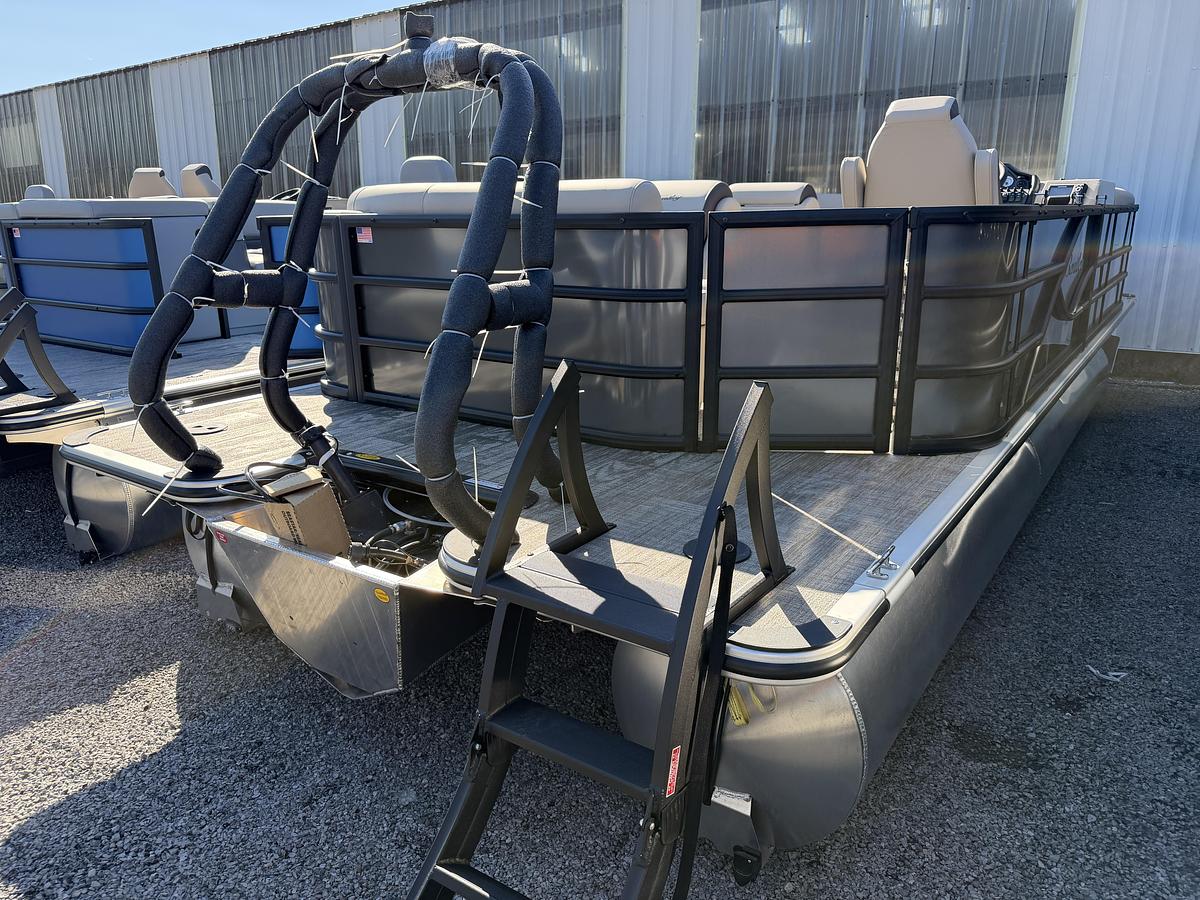 2026 Bentley Pontoons Legacy 223 Cruise XL