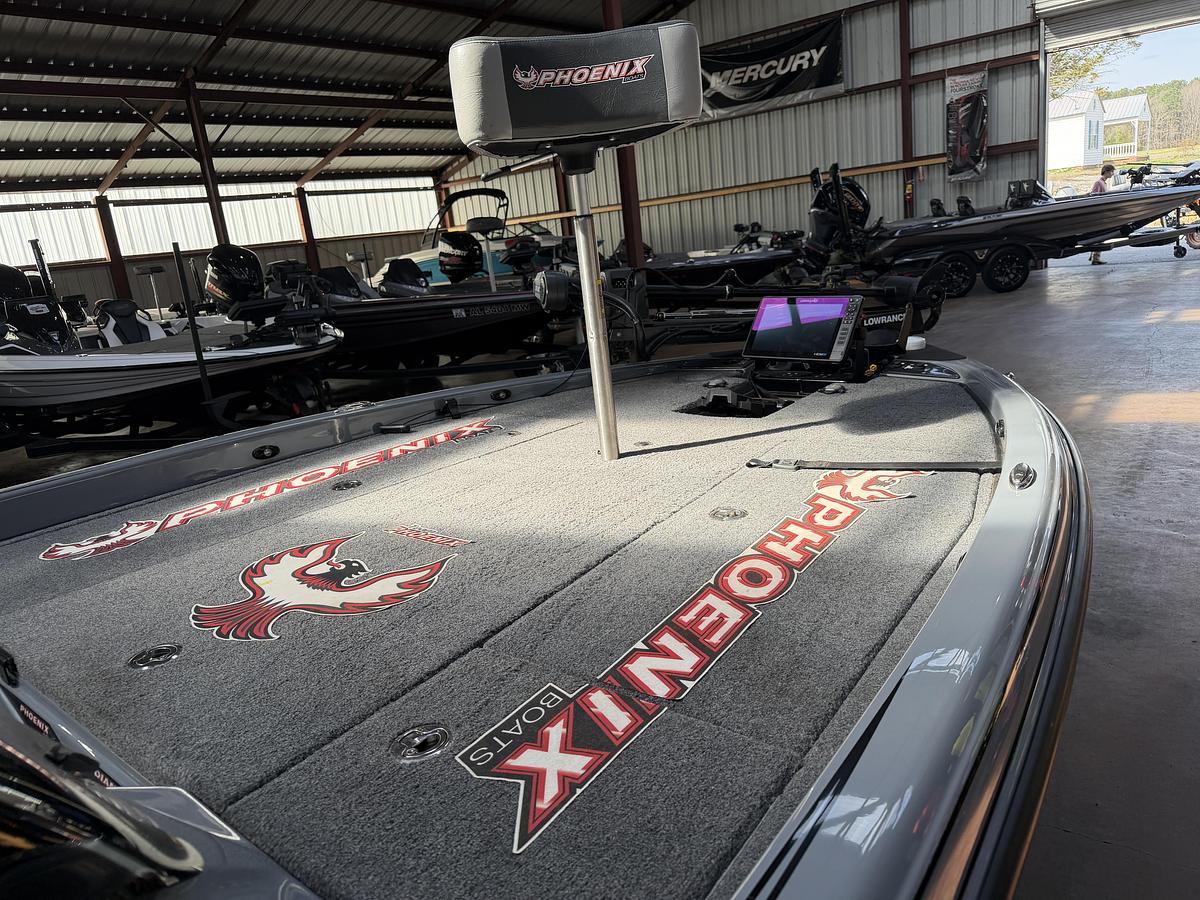 Used 2025 Phoenix 920 Elite