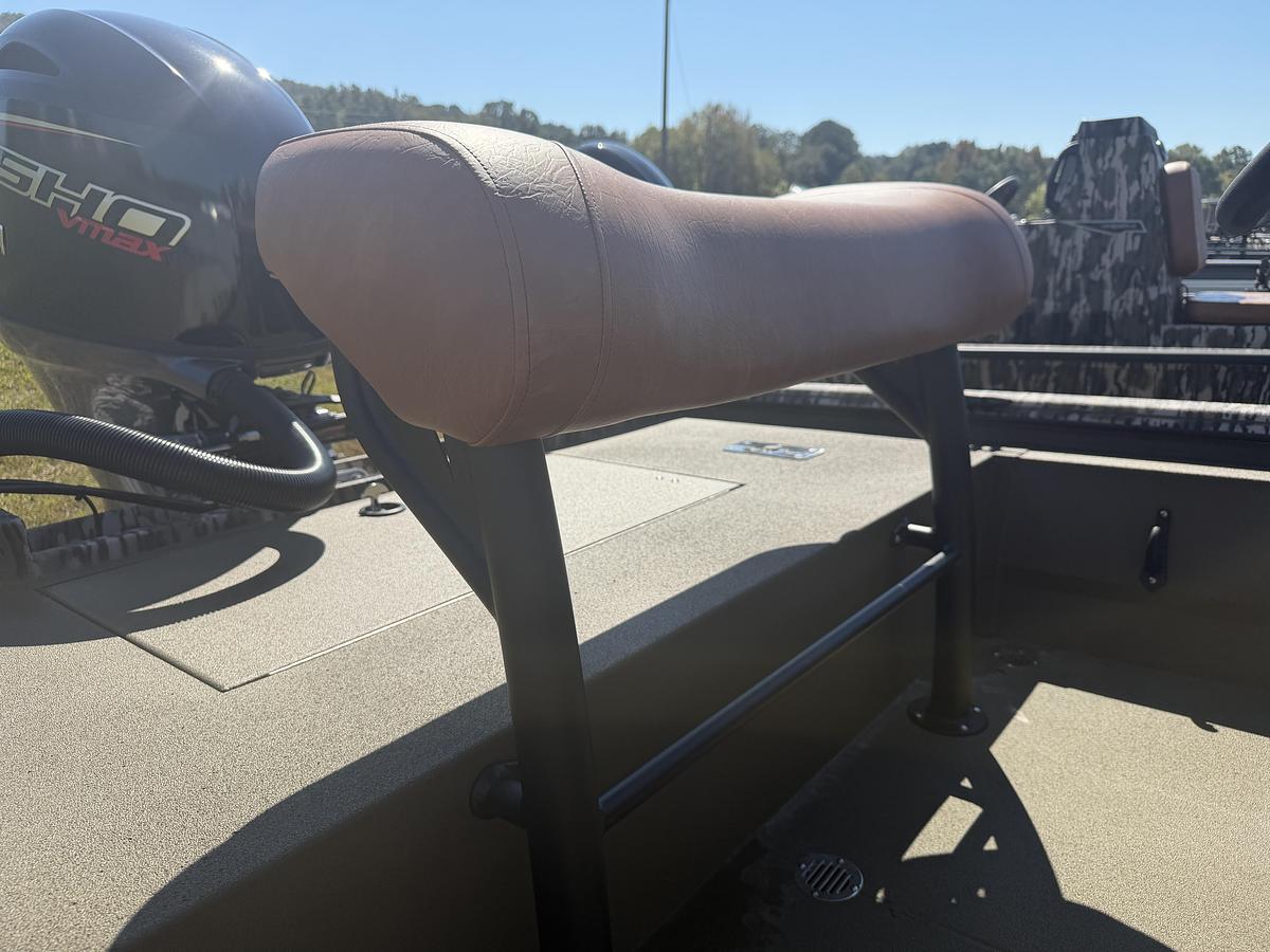 2027 Avid Boats 18CC Rogue