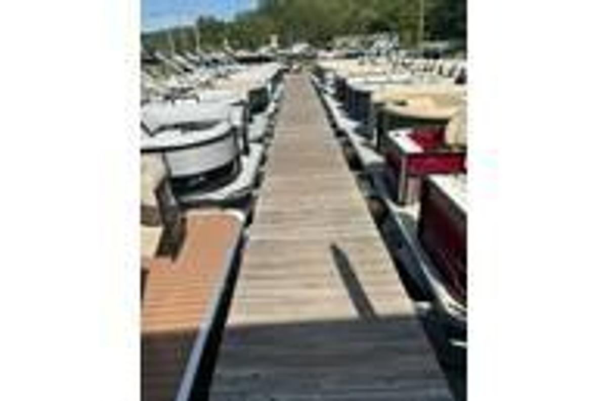 2024 Crest Pontoons Classic LX 220SLC CPT