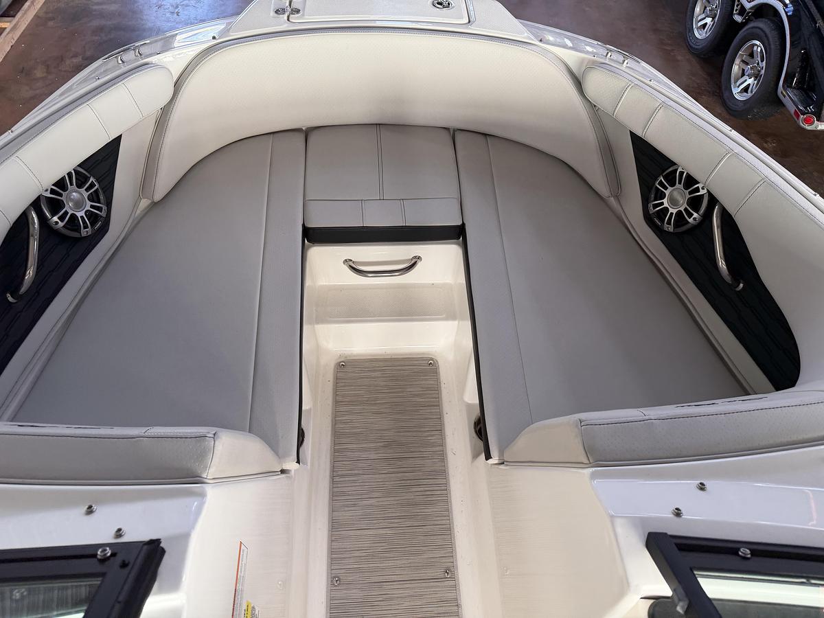 Used 2024 SeaRay SeaRay SPX210