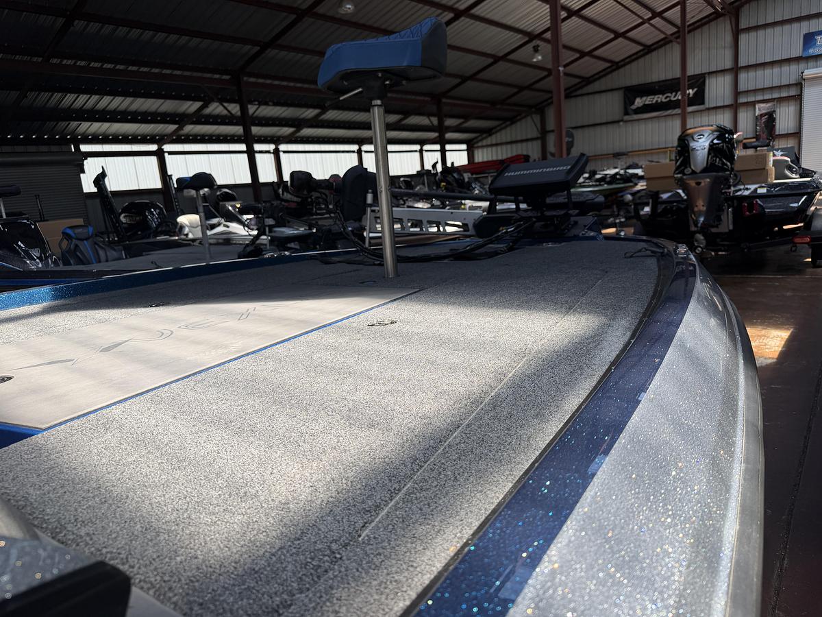 Used 2021 Vexus VX20