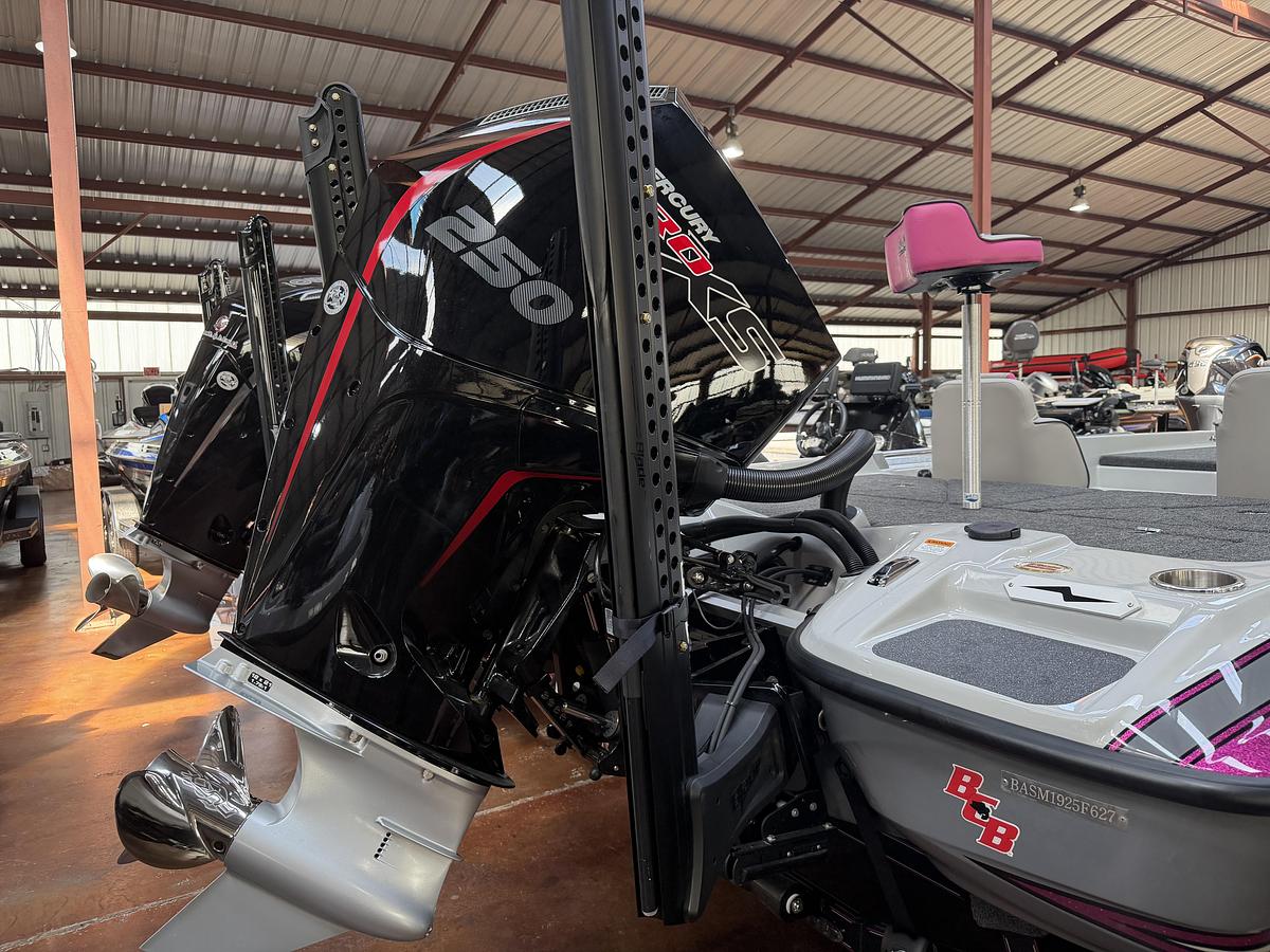 2027 Bass Cat Cougar FTD SP