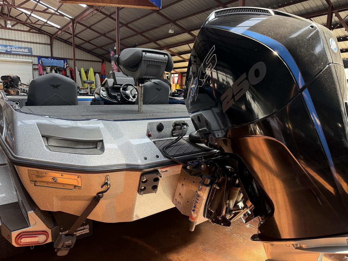 Used 2021 Vexus VX20