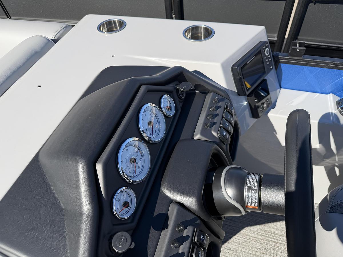 2026 Bentley Pontoons Legacy 200 Cruise