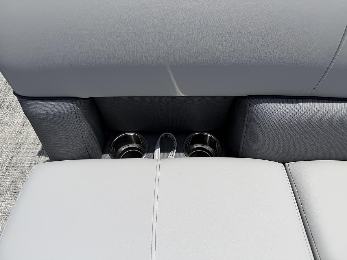 2026 Bentley Pontoons Legacy 200 Cruise