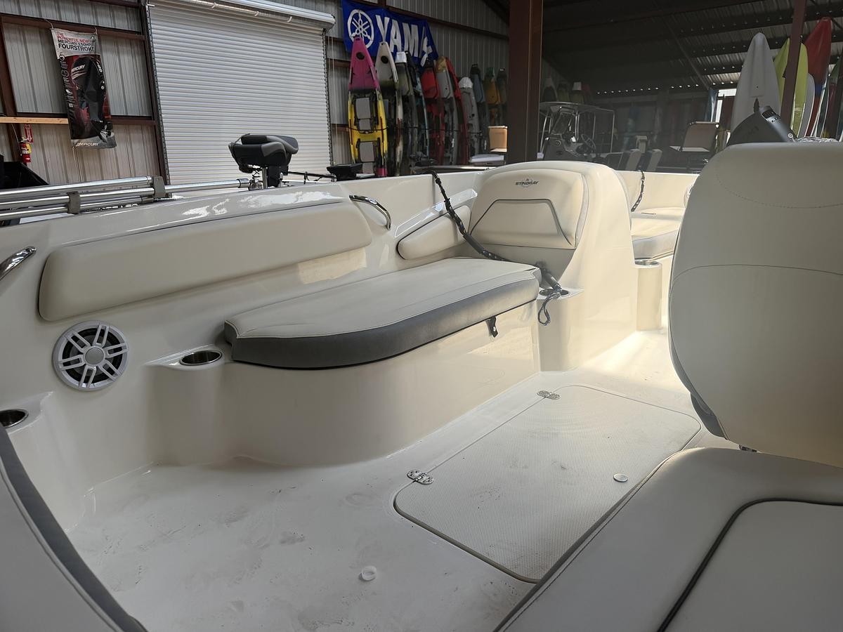 Used 2023 Stingray 18SC